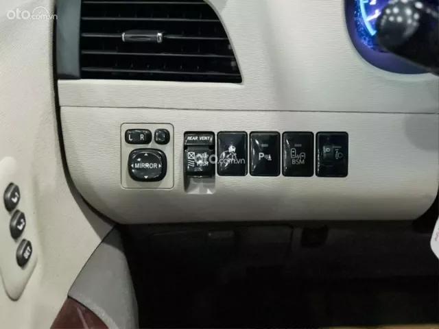Toyota Sienna Limited 3.5 AT AWD 2012 7