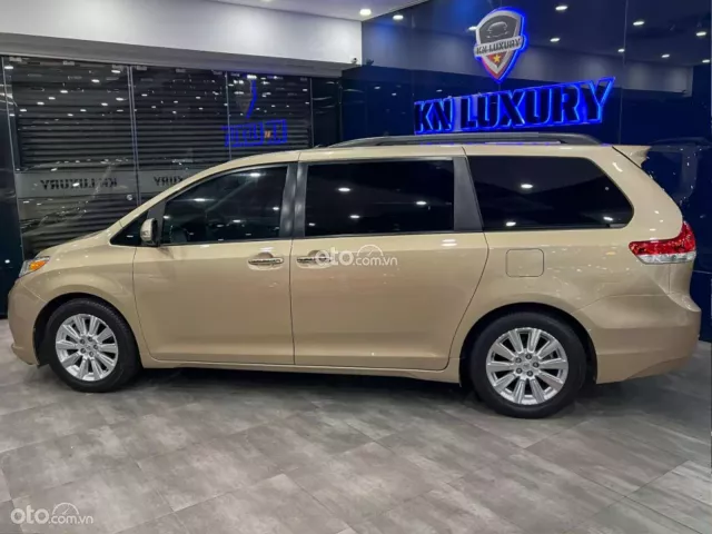 Toyota Sienna Limited 3.5 AT AWD 2012 5