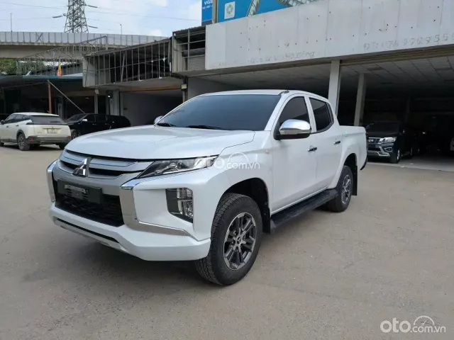 Mitsubishi Triton 4×2 AT 2022