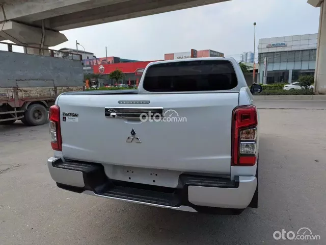 Mitsubishi Triton 4×2 AT 2022 5