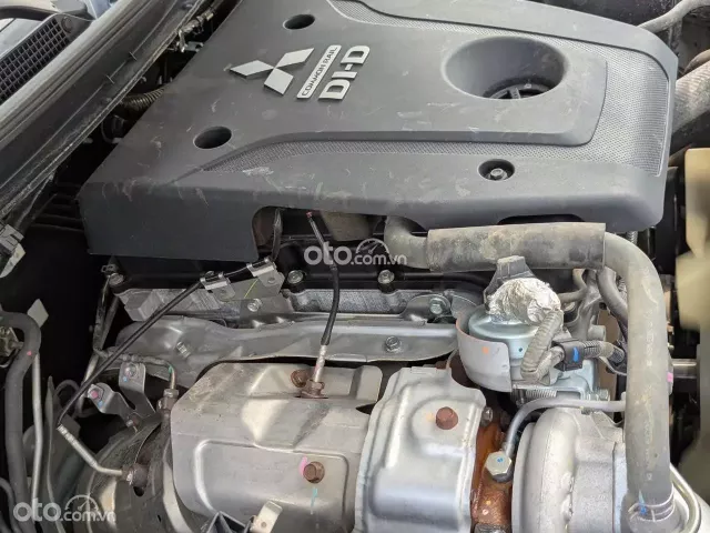 Mitsubishi Triton 4×2 AT 2022 11
