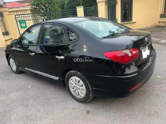 Hyundai Avante 1.6 MT 2011 5