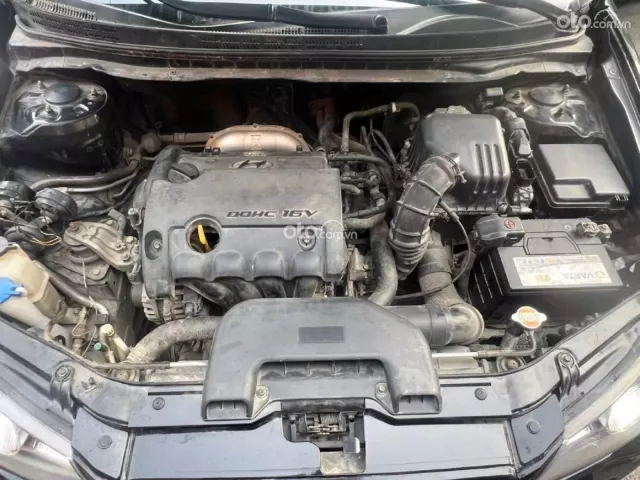 Hyundai Avante 1.6 MT 2011 11