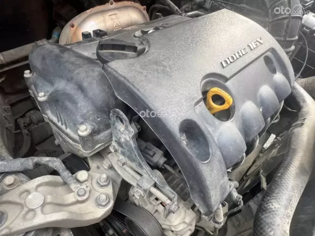 Hyundai Avante 1.6 MT 2011 12