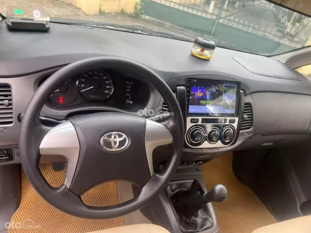 Toyota Innova 2.0E 2013 7
