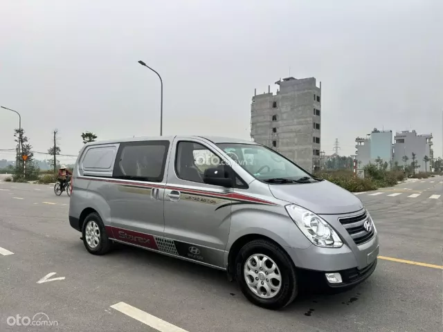 Hyundai Grand Starex 2.5 MT 2016 3
