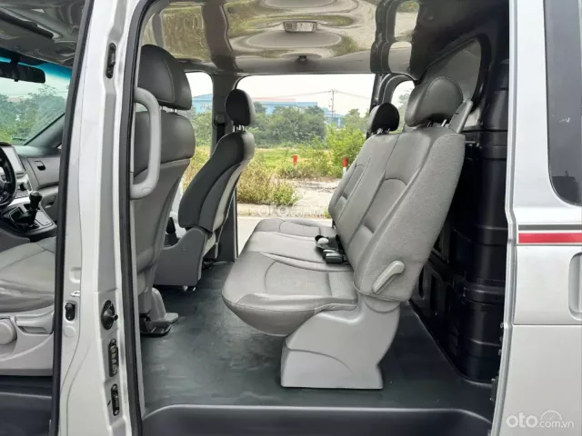 Hyundai Grand Starex 2.5 MT 2016 14