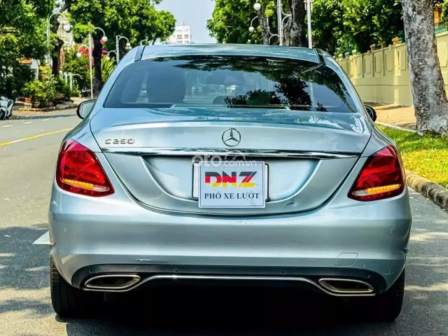 Mercedes-Benz C250 Exclusive 2015 3