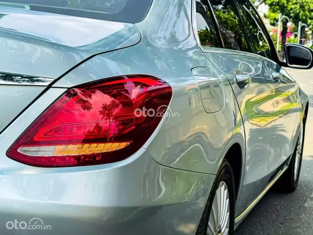 Mercedes-Benz C250 Exclusive 2015 7