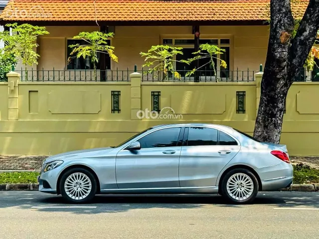 Mercedes-Benz C250 Exclusive 2015 12