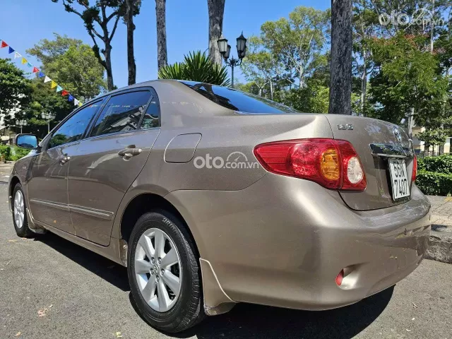 Toyota Corolla Altis 1.8 G 2009 5
