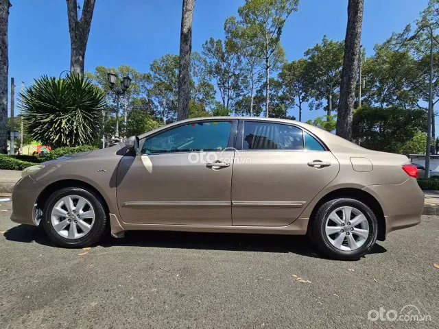 Toyota Corolla Altis 1.8 G 2009 4