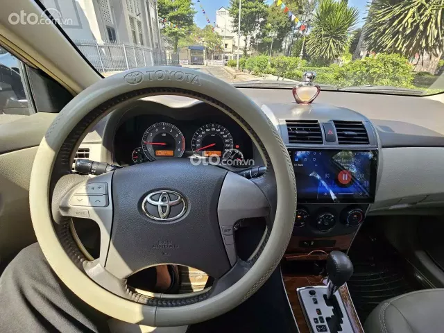 Toyota Corolla Altis 1.8 G 2009 12
