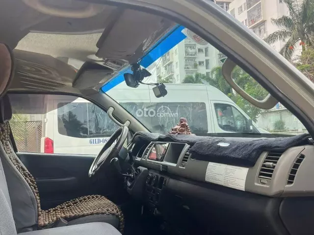 Toyota Hiace 2008 5