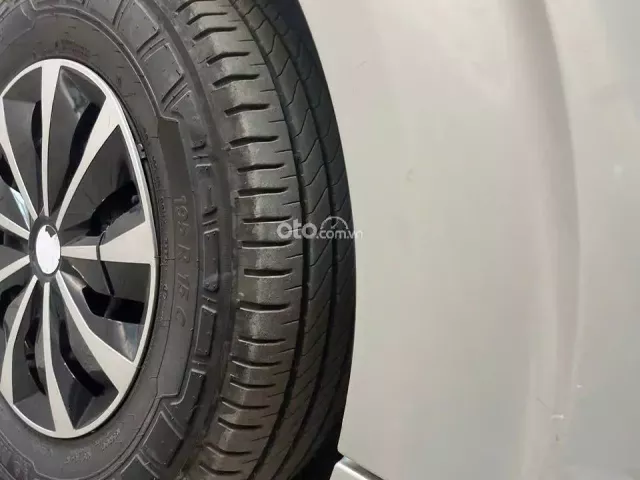 Toyota Hiace 2008 9