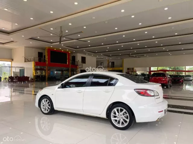 Mazda 3 1.6 AT 2013 10