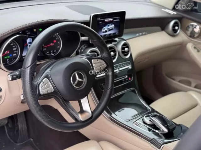 Mercedes-Benz GLC 300 4Matic Coupe 2019 21