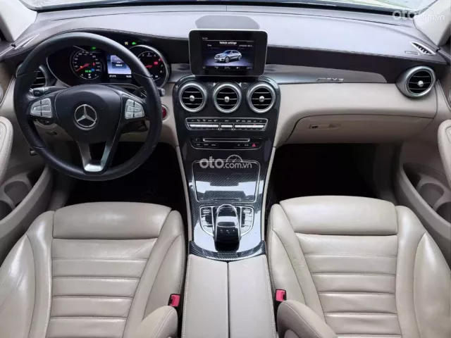 Mercedes-Benz GLC 300 4Matic Coupe 2019 11