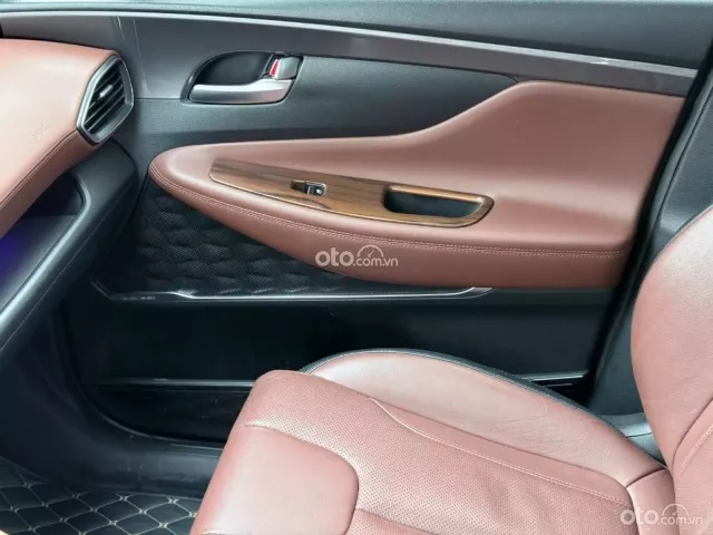 Hyundai Santa Fe 2.2 Dầu Cao cấp 2022 13