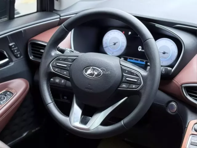 Hyundai Santa Fe 2.2 Dầu Cao cấp 2022 10