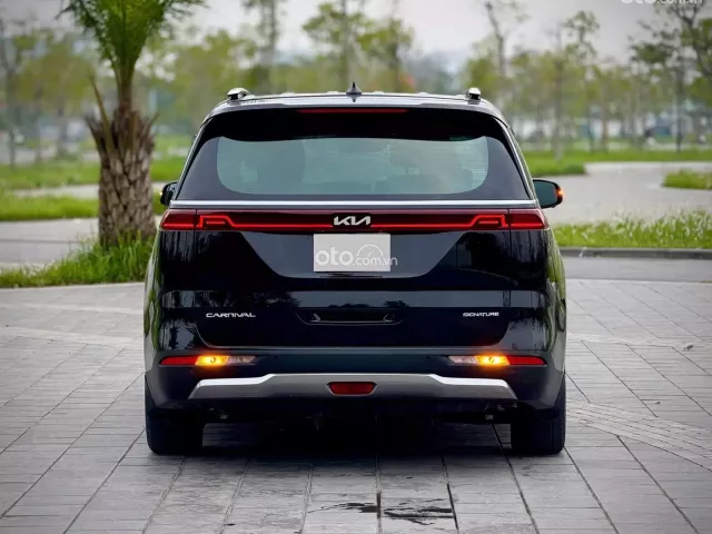Kia Carnival 2.2D Signature 2023 2