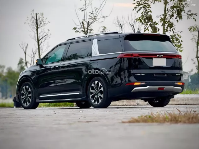 Kia Carnival 2.2D Signature 2023 3