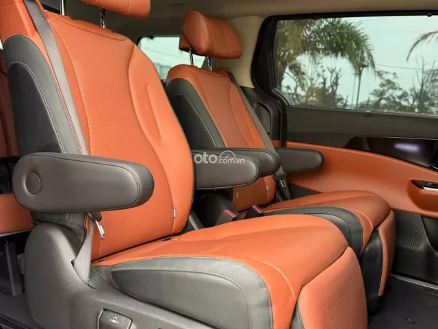 Kia Carnival 2.2D Signature 2023 8