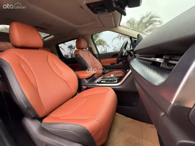 Kia Carnival 2.2D Signature 2023 11