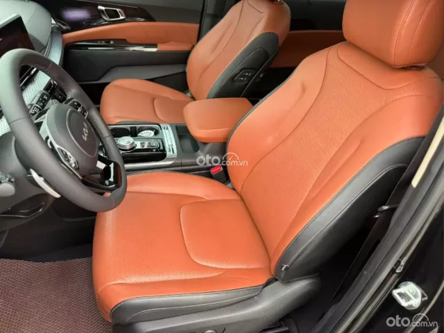 Kia Carnival 2.2D Signature 2023 18