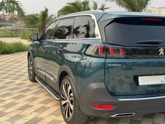 Peugeot 5008 GT 2022 3