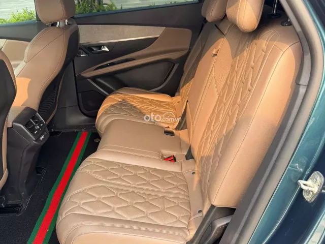 Peugeot 5008 GT 2022 4