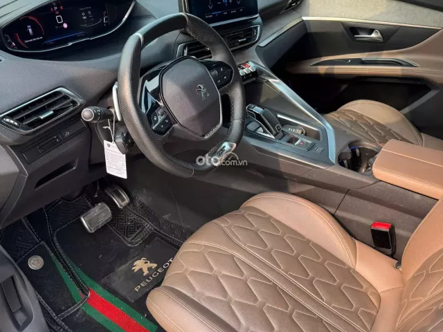 Peugeot 5008 GT 2022 9