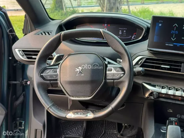 Peugeot 5008 GT 2022 10