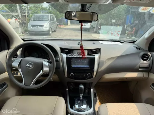 Nissan Navara EL Premium 2018 8