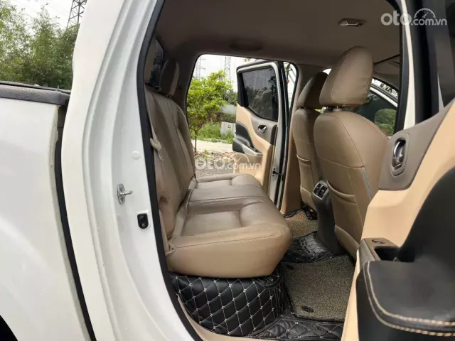 Nissan Navara 2.5 AT 2018 11