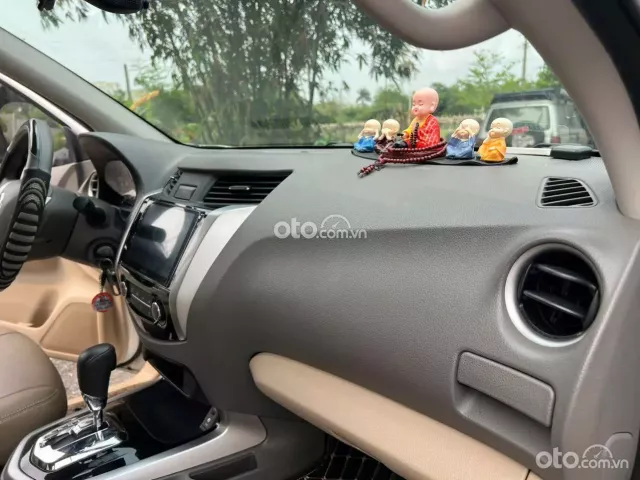 Nissan Navara 2.5 AT 2018 13