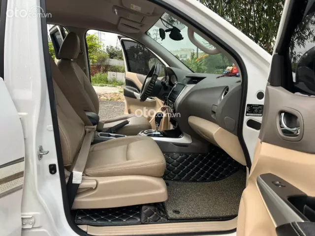 Nissan Navara 2.5 AT 2018 14