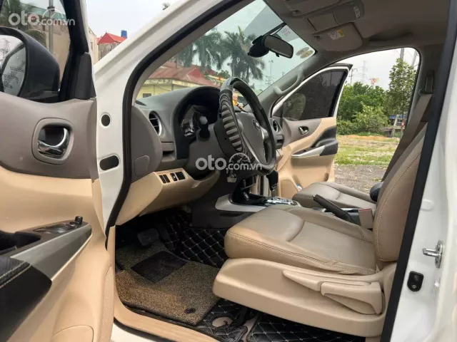 Nissan Navara 2.5 AT 2018 15