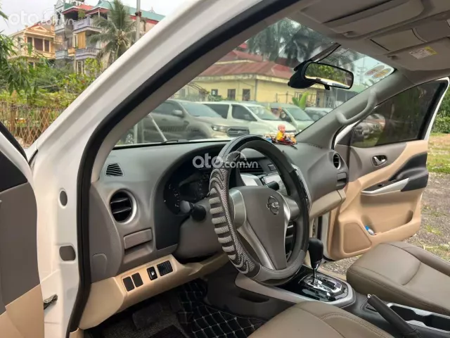 Nissan Navara 2.5 AT 2018 16