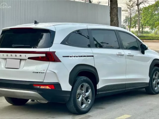 Hyundai Custin 1.5T-GDi Tiêu chuẩn 2023 5