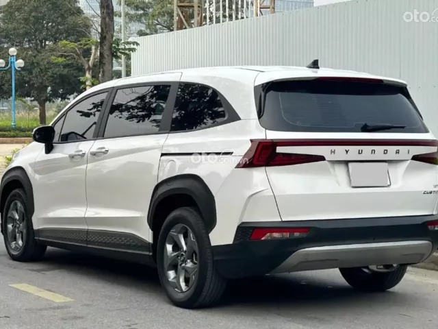 Hyundai Custin 1.5T-GDi Tiêu chuẩn 2023 4
