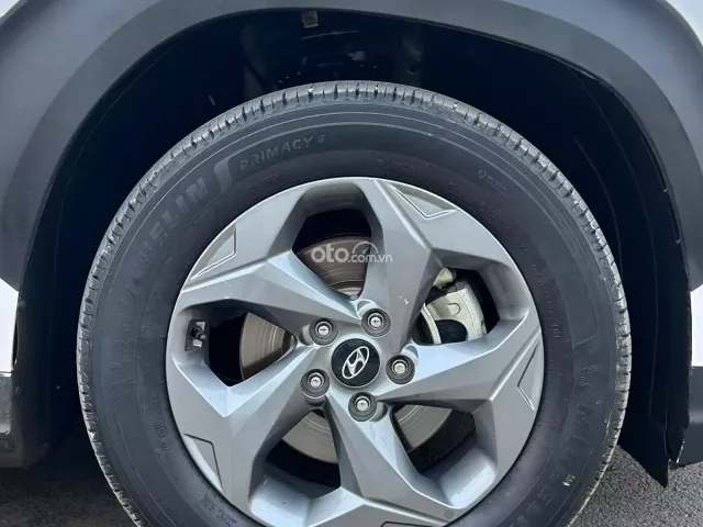 Hyundai Custin 1.5T-GDi Tiêu chuẩn 2023 14