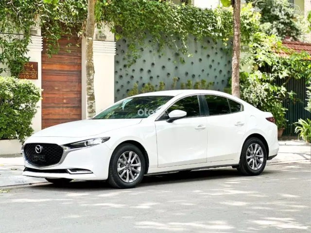 Mazda 3 Sedan 1.5L Luxury 2023 2