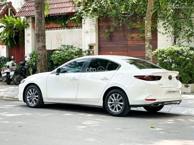 Mazda 3 Sedan 1.5L Luxury 2023 6
