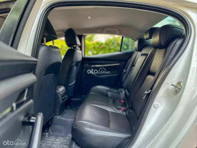 Mazda 3 Sedan 1.5L Luxury 2023 12