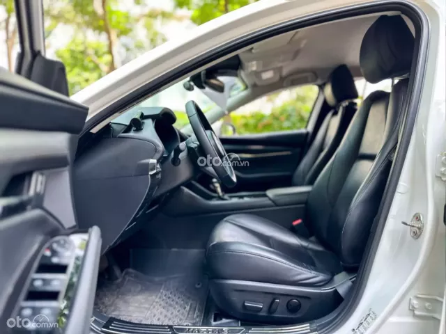 Mazda 3 Sedan 1.5L Luxury 2023 8