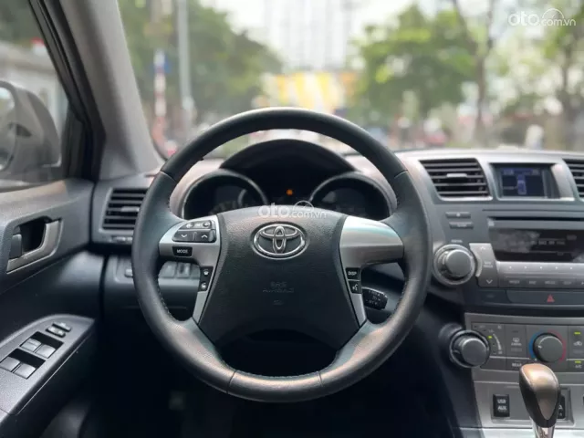Toyota Highlander SE 2.7 2010 21