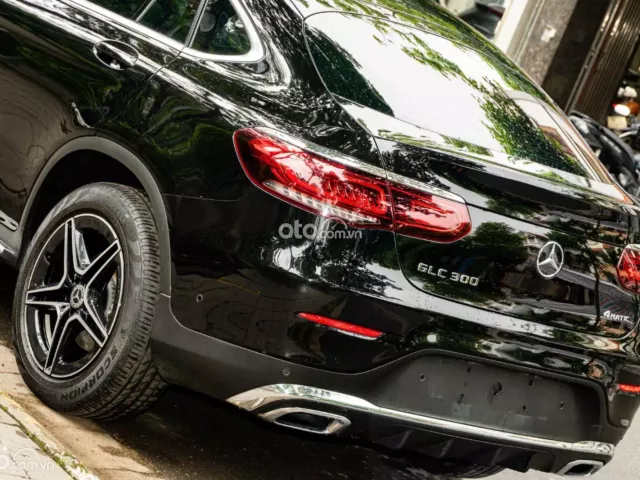 Mercedes-Benz GLC 300 4Matic Coupe 2022 9