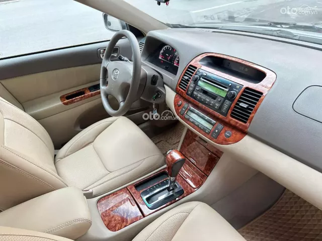Toyota Camry 3.0V 2005 9