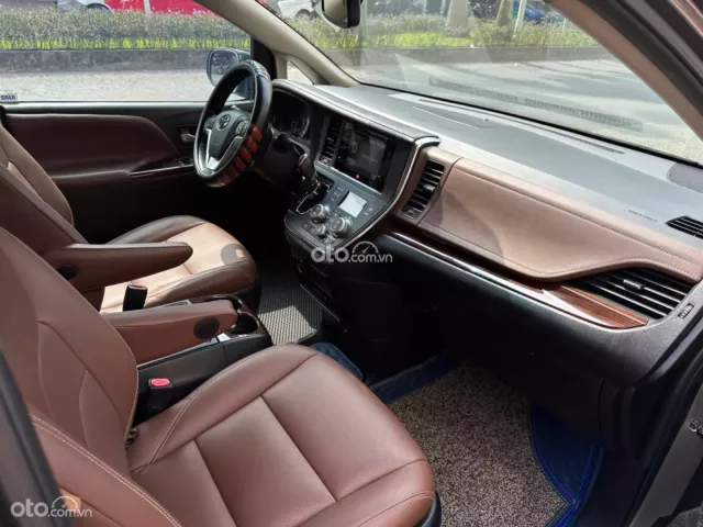 Toyota Sienna Limited 3.5 AT AWD 2015 7
